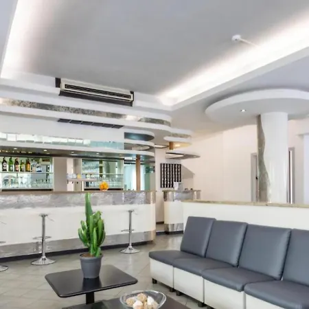 Ξενοδοχείο Rosalba 3*